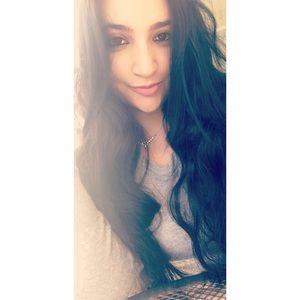 Meet your Posher, Melina